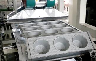 山東餐盒機(jī)哪家性價(jià)比高，真空成型機(jī)廠家推薦